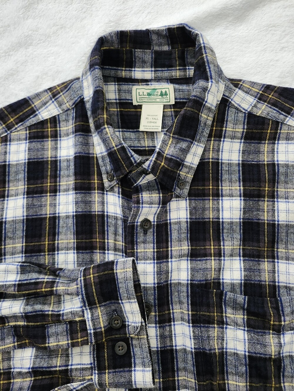 L. L.BEAN Men's Scotch Plaid Button Down Flannel Shirt Size XL Tall | Cabincore